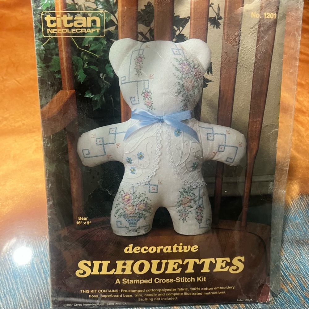 Vintage Titan Needlecraft Kit 80s Teddy Bear Silhouettes Cross stitch Pillow